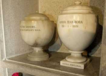 У Празі відкрилася виставка картин з праху мертвих