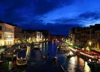 Італійці виселили 41-річного сина з дому через суд