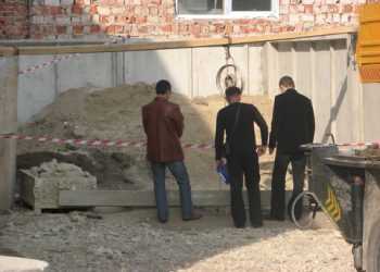 В Тернополі крім робітників, що копали колодязь, загинув і рятувальник