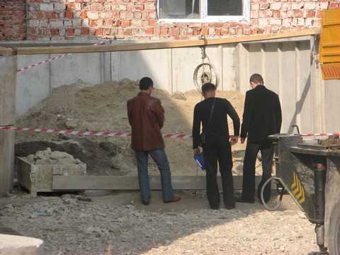 В Тернополі крім робітників, що копали колодязь, загинув і рятувальник