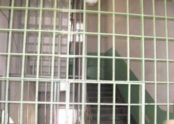 В'язні відмовляються достроково виходити.