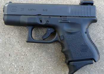 10-річний хлопчик погрожував пістолетом жінці, яка пошуткувала над ним