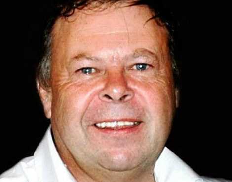 Поліція знайшла шахрая на його похороні