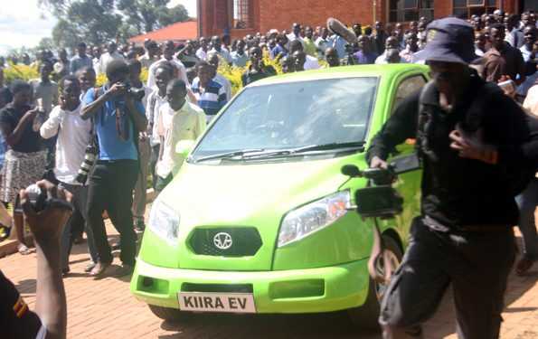 В Уганді створено перший в країні електромобіль