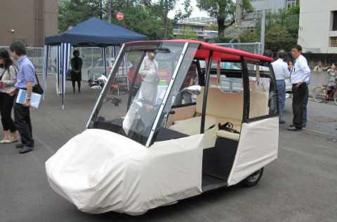 Японці створили автомобіль-подушку безпеки