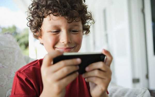 79% британських дітлахів є власниками мобільних телефонів