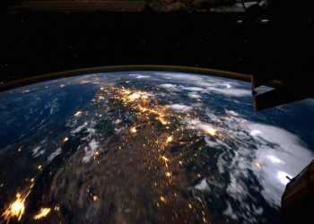 Чаруючий вигляд Землі з космосу