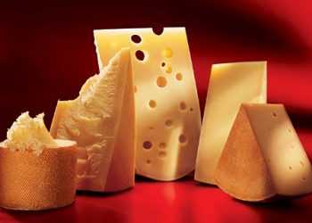 Супермаркети потерпають від крадіжок сиру