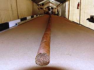 Кубинський фермер виготовив найдовшу в світі сигару