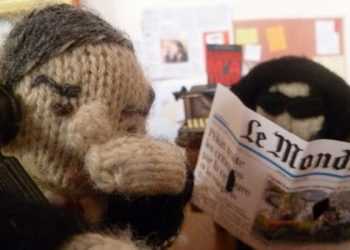 Блоггер-рукодільниця випускає в'язаний таблоїд