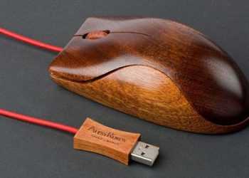 Японці продають дерев'яні флешки