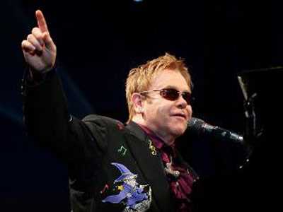 Лікарі призупинили концертне турне Елтона Джона