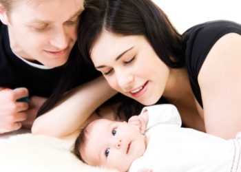 Кабмін додатково виділив мільярд на виплату матдопомоги при народженні дитини