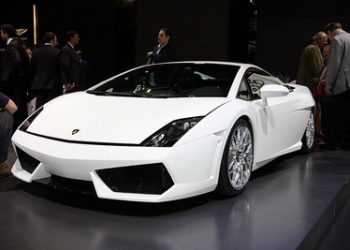 «Гаряча десятка» дорогих авто 2011 року