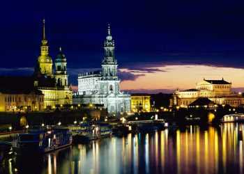 Німецький Дрезден занурюється в свято