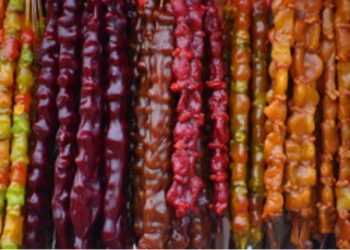 У Грузії виготовили чурчхелу рекордної довжини