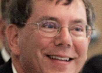 Новим головою Apple став біохімік