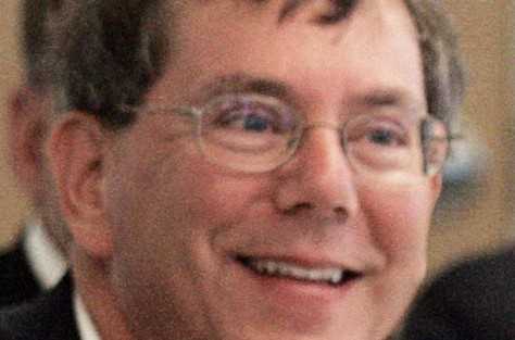 Новим головою Apple став біохімік