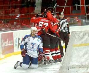 Хокейний клуб Донбас знову закинув суперникам вісім шайб