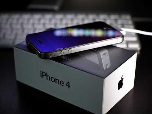 Знову проблеми з iPhone 4S: тепер власники скаржаться, що телефон дзвонить сам