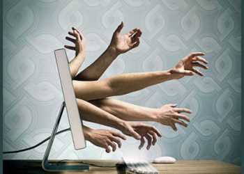 Київський шахрай вимагав гроші через інтернет, видаючи себе за дівчину