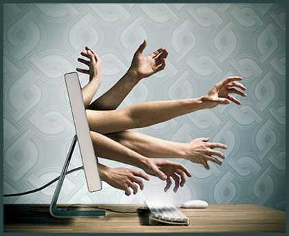 Київський шахрай вимагав гроші через інтернет, видаючи себе за дівчину