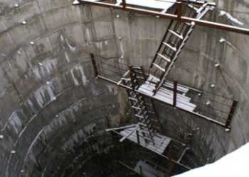 В Черкасах прорвало головний каналізаційний колектор