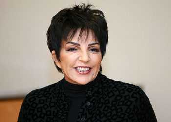 Лайза Мінеллі зламала ногу, спіткнувшись об собаку