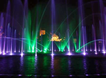 Найбільший Мультимедіа парк Фонтанів Європи відкрито у Варшаві