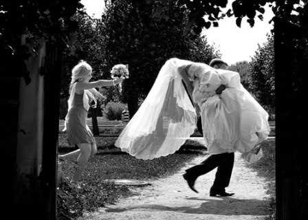 Пограбування для оплати весілля