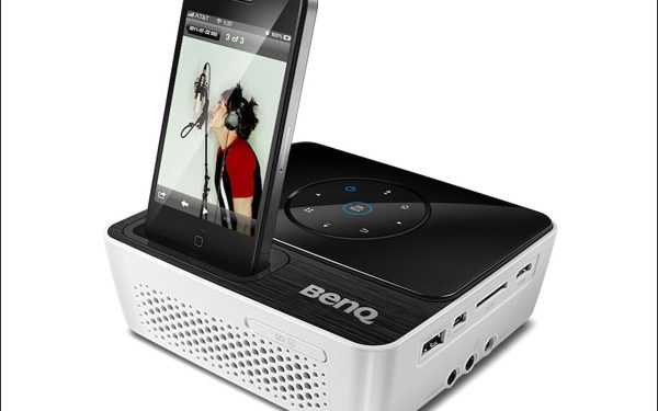 Компактний проектор для Apple iPod та iPhone