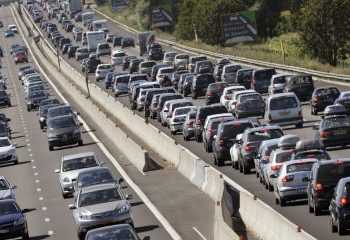 Голий водій влаштував перегони з поліцією