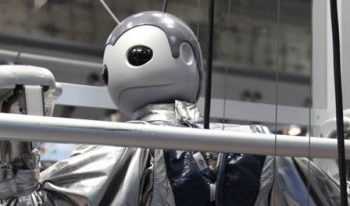 Робот, що підіймається сходами