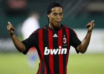 Роналдіньйо може надовго перебратись в Японію