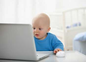 Половина шведських малюків вже в онлайні