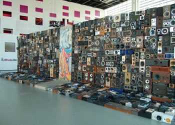 Берлінська стіна заговорила тисячею гучномовців