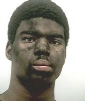 Підліток спробував пограбувати будинок, але застряг у димоході