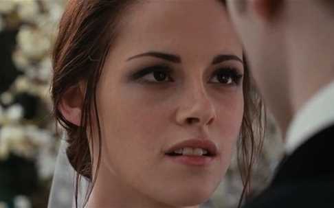 Весільну сукню Бели Свон можна буде придбати у 2012