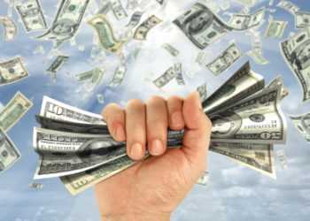 В Алушті засудили на 10 років замовницю вбивства кредитора