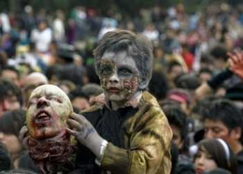 У Мехіко на вулиці вийшли близько 10 тисяч зомбі