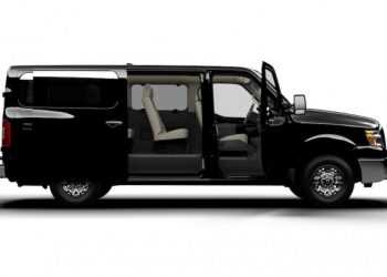 12-місний позашляховик від Nissan