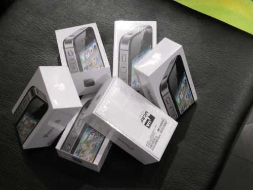 Першу партію iPhone 4S в Україні розкупили за 3 дні