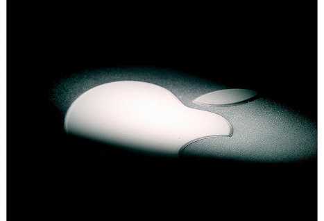 Apple запідозрили у змові