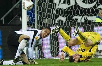 Група G. Далі проходять Металіст і АЗ Алкмар