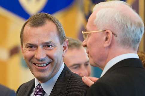 Азаров взявся за контроль якості українських товарів