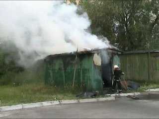 В Черкасах в будівельному вагончику згоріли двоє