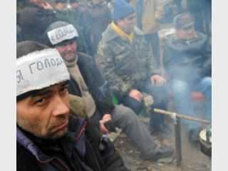 Лікарі заборонили голодувати священику-чорнобильцю