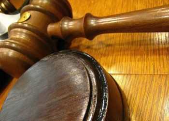 В Судаку засудили чиновника, що присвоював соцдопомогу, фальсифікуючи дані