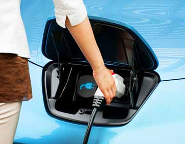 Женщина и автомобиль