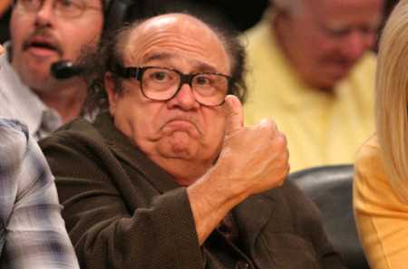 Денні Де Віто заговорить російською